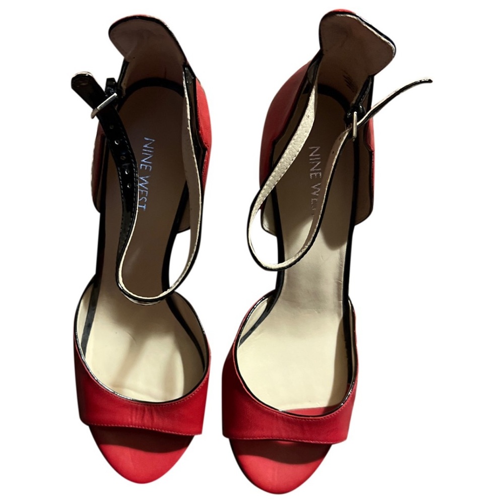 Heels - Picture 2 of 9